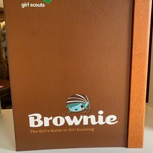 Girl Scout Brownie Guide Binder (Grades 2–3) – Complete Set -NEW